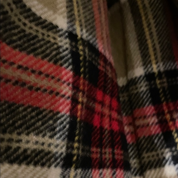 Men's Beige Trench Coat with Plaid Lining - Picture 6 of 12